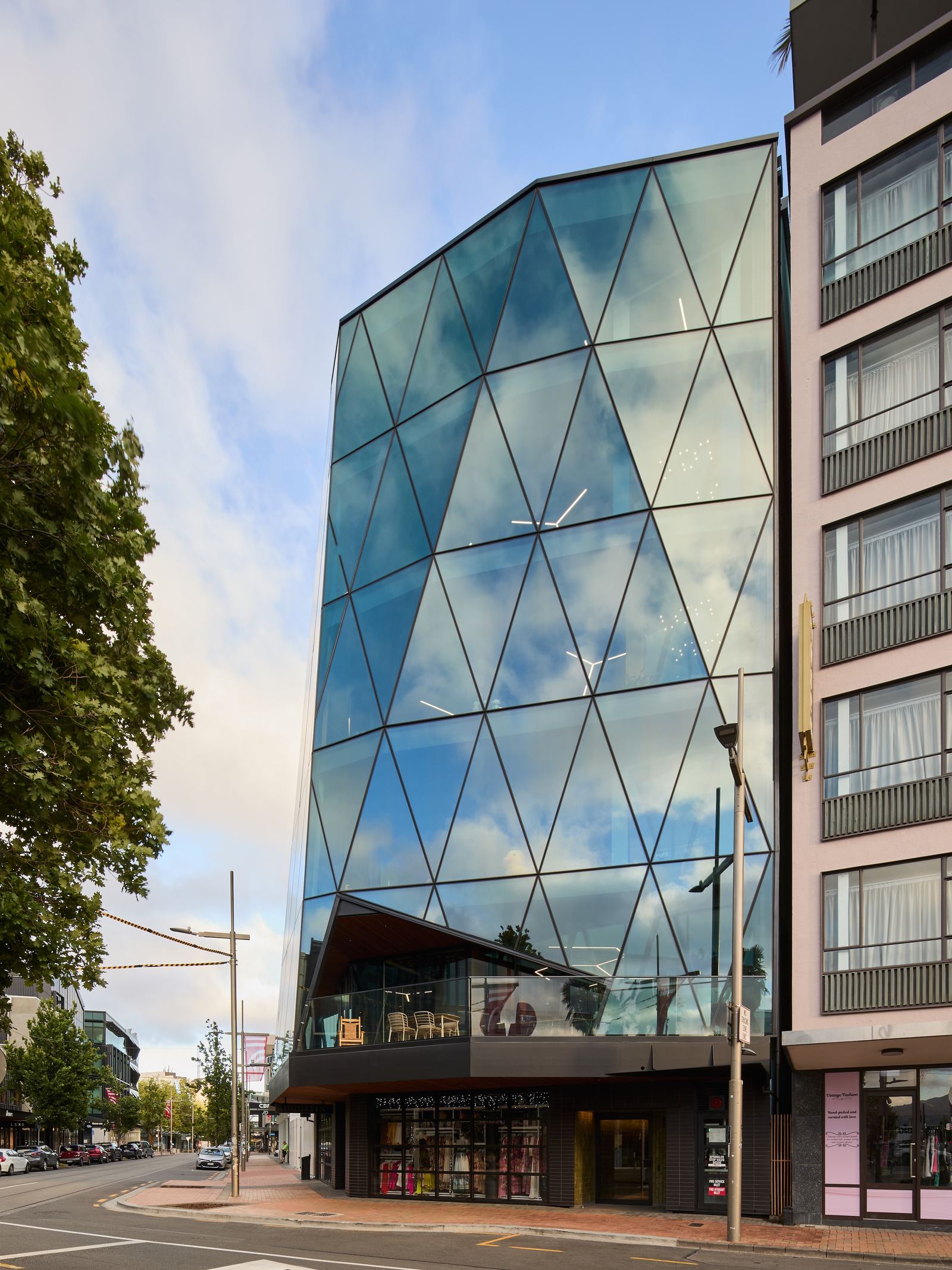 200 High Street, Ōtautahi Christchurch – seven-level mixed-use building with folding glazed façade by AW Architects