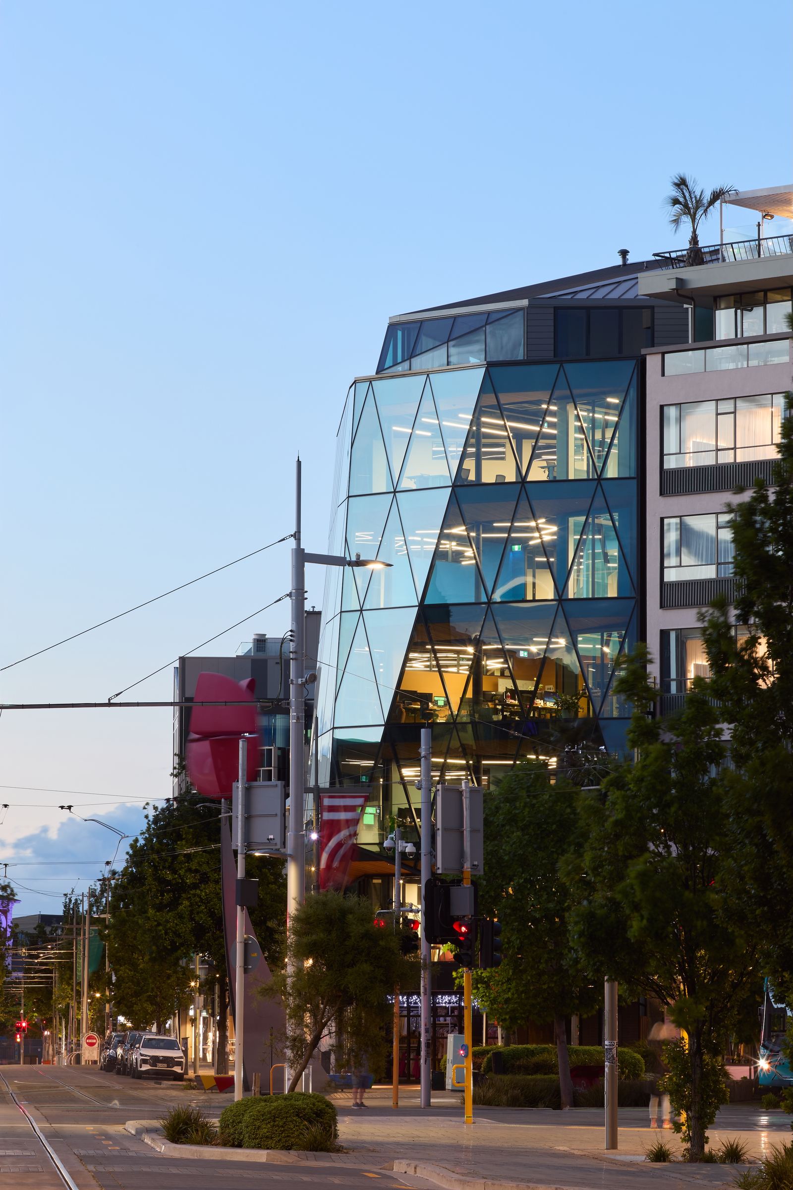 200 High Street, Ōtautahi Christchurch – seven-level mixed-use building with folding glazed façade by AW Architects – image 4