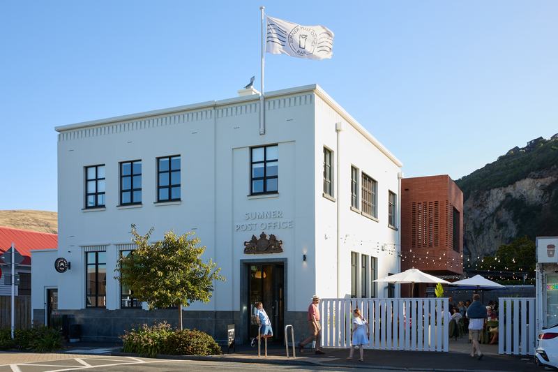 Sumner Post Office – 1938 heritage building revitalised as a hospitality venue by AW Architects – image 2