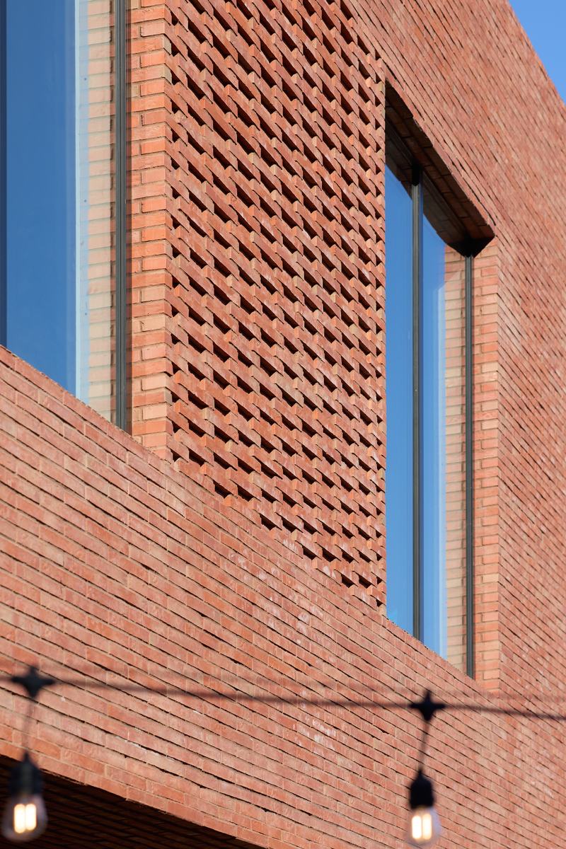 Sumner Post Office – 1938 heritage building revitalised as a hospitality venue by AW Architects – image 5